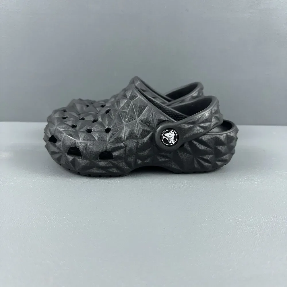 Crocs Kids Classic Geometric Clogs Black size 11 C Boys Girls Unisex Sandals